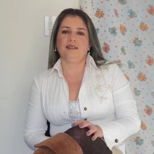 Meet your Posher, Beverly